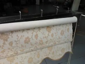 Καθαρισμός ρόλερ μπλαιντς Κύπρος Cyprus Roller Blind cleaning katharismos roller mplaints